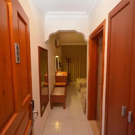 Saray Otel 2*